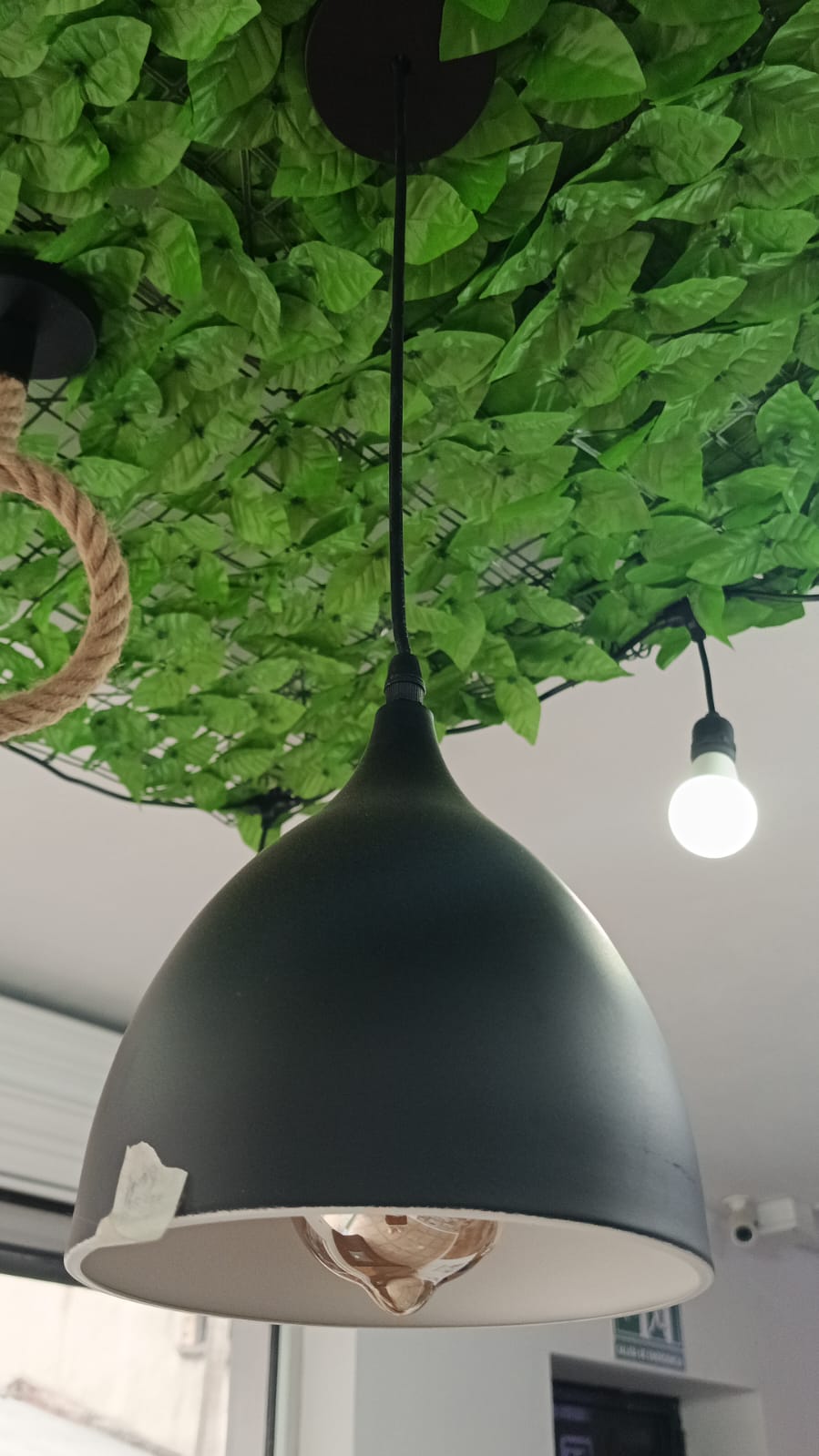 LAMPARA COLGANTE DECO. NEGRA 1L E27